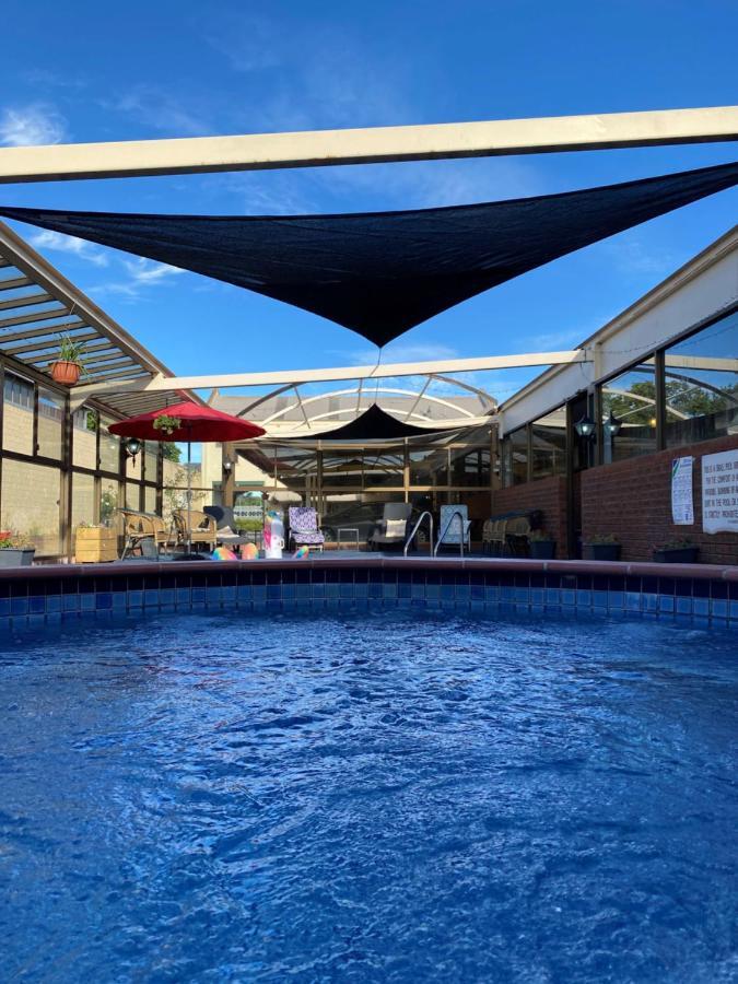 Elm Court Motel Albury Exteriör bild